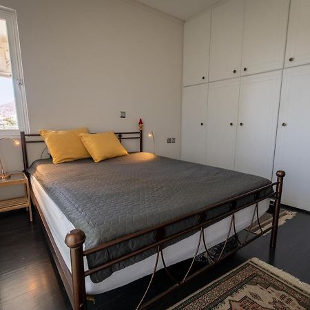 Spacious Apartment In Kavouri Athens Exterior photo