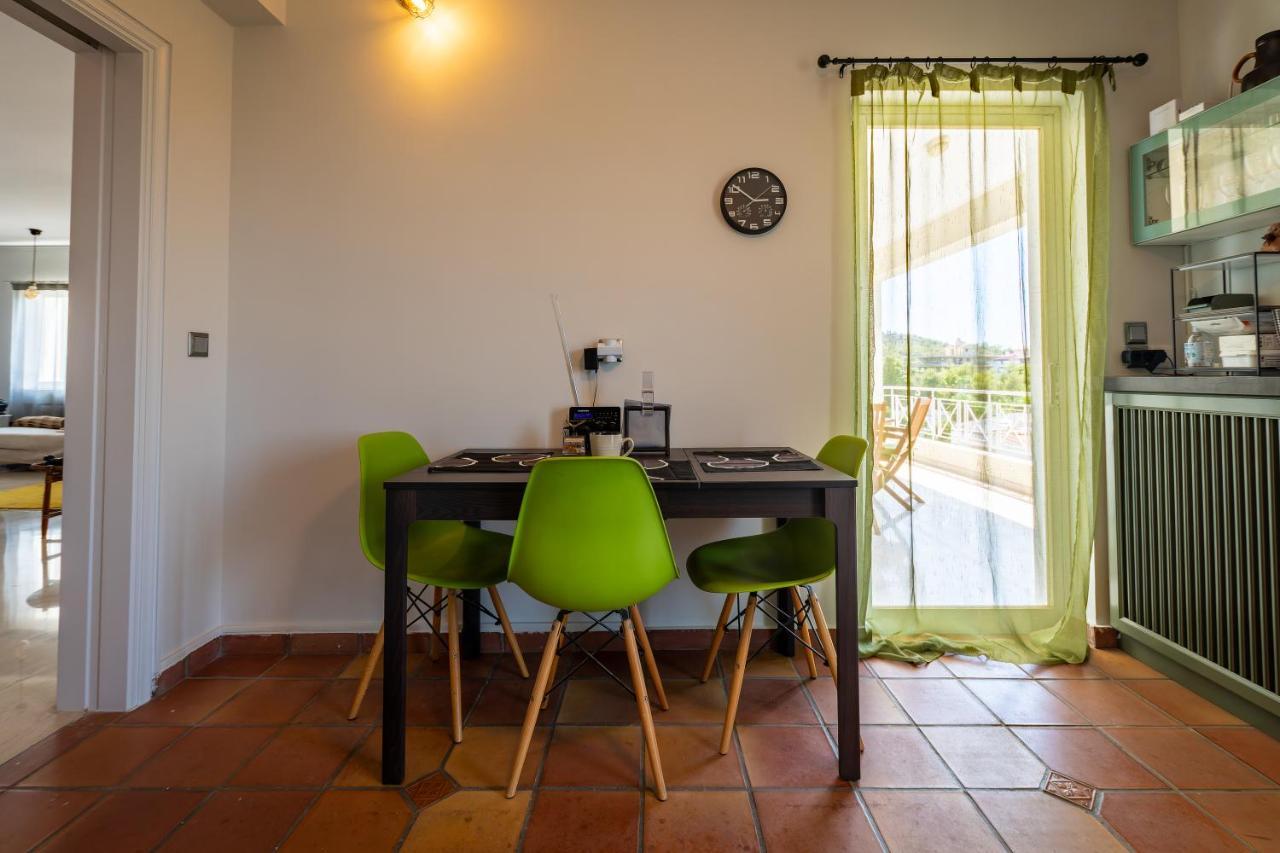 Spacious Apartment In Kavouri Athens Exterior photo